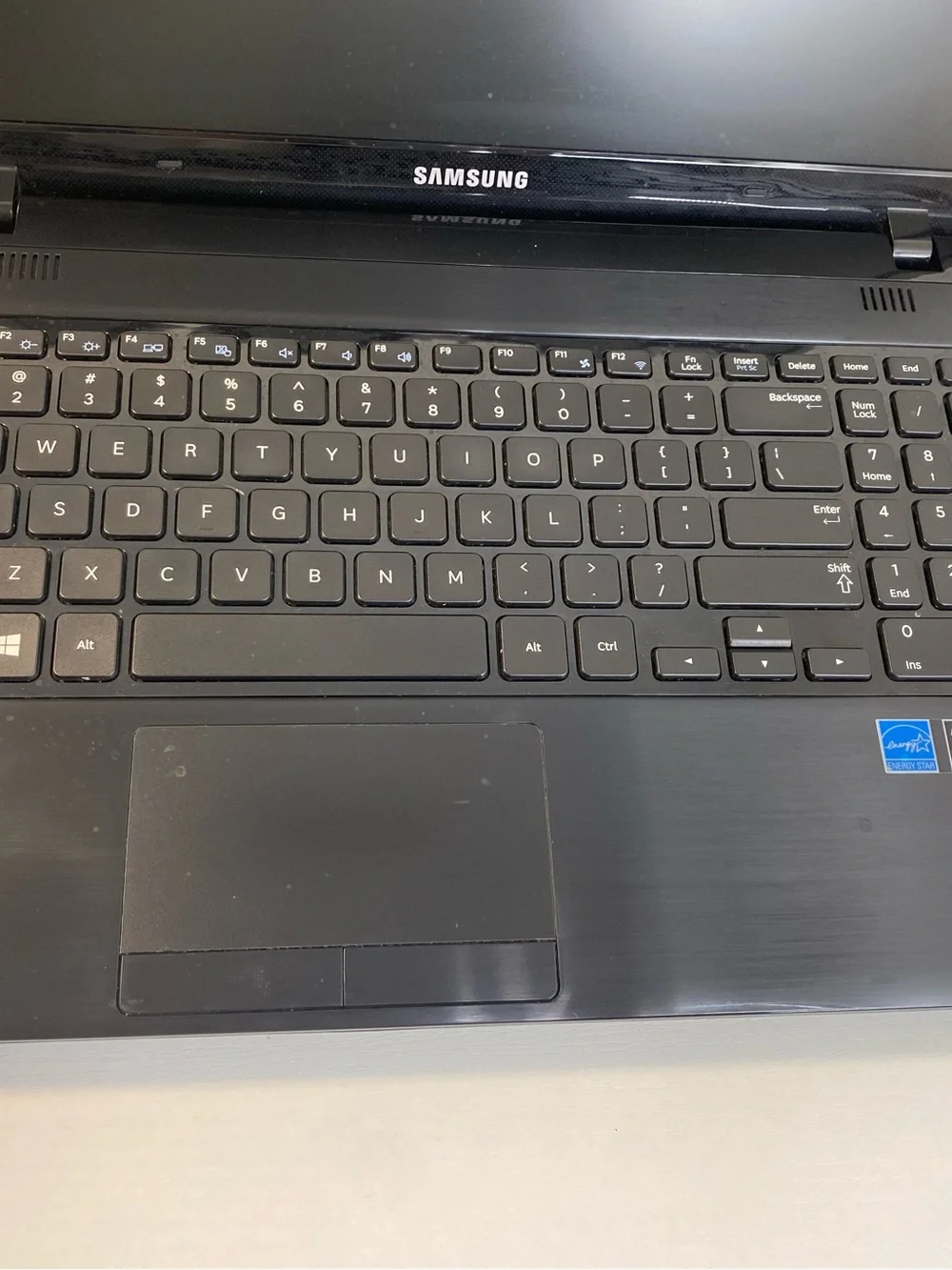 Samsung NP355E5C-A01US 15.6” Laptop AMD E2-1800 4GB RAM Untested No Charger